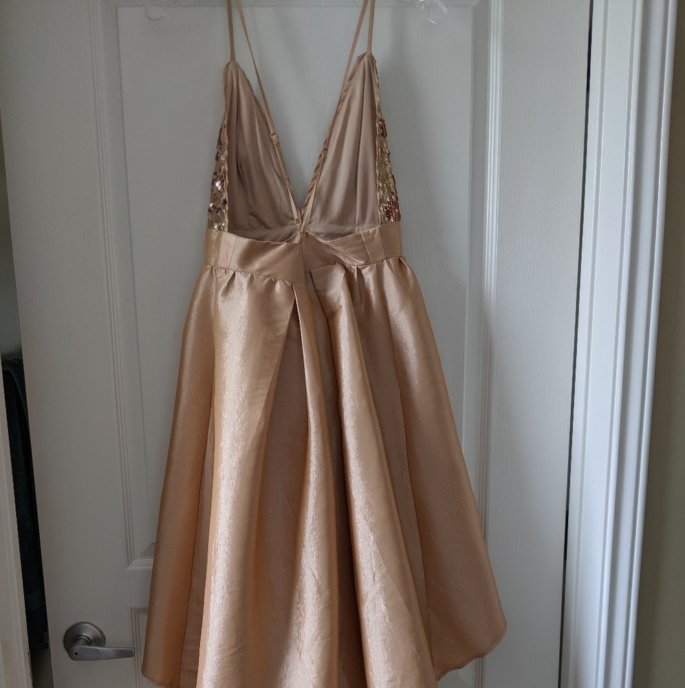 Dress - Picture 2 of 3